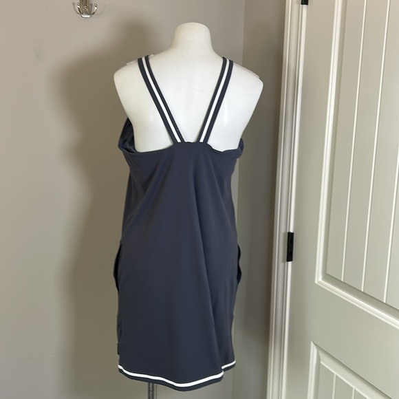 Vuori Volley Dress Azure Tennis Built in Bra Slim Fit Medium Support Sz XL NEW - Picture 7 of 11